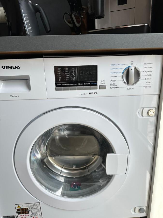 Appartamento Traumhafte Haushaelfte Mit Kamin, Garten & Whirlpool Berlino Esterno foto