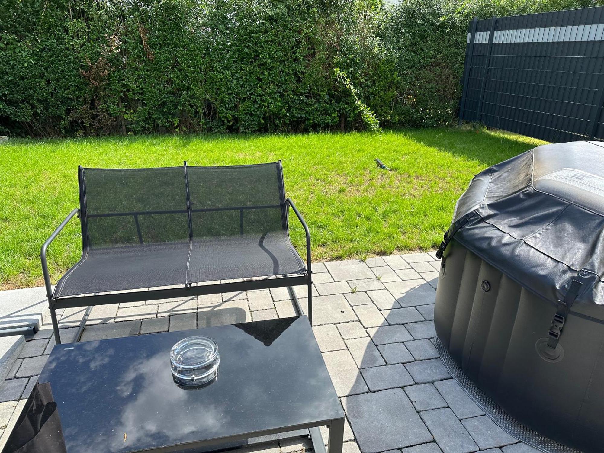 Appartamento Traumhafte Haushaelfte Mit Kamin, Garten & Whirlpool Berlino Esterno foto